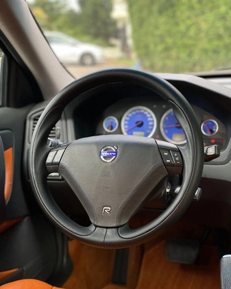 Volvo S60 cena 35600 przebieg: 236000, rok produkcji 2003 z Góra małe 106
